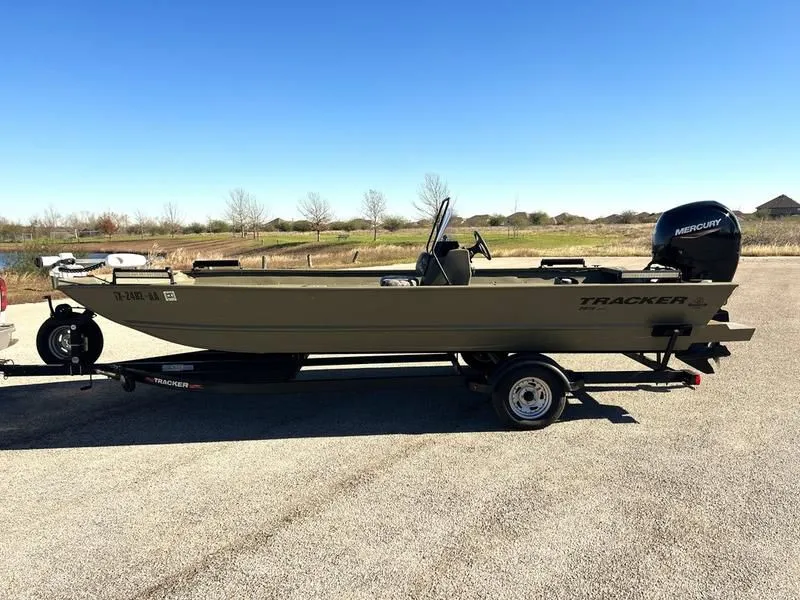 2021 Tracker Boats Grizzly 2072 CC