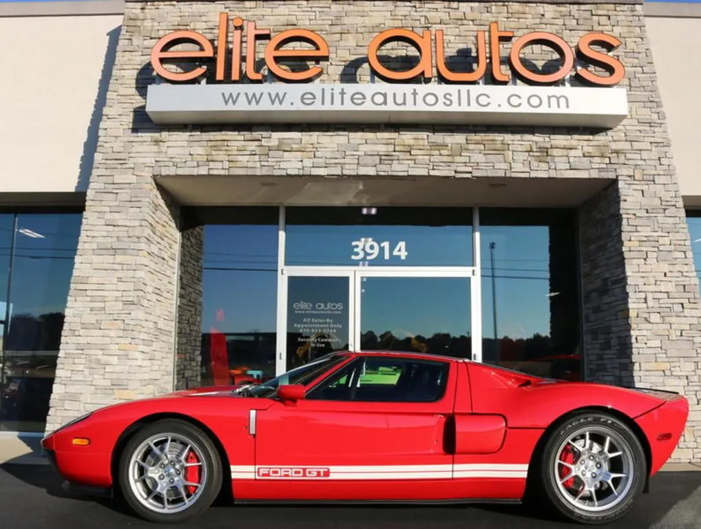 2006 Ford GT RED ONLY 1k MILES