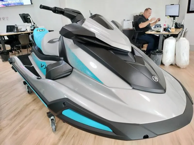 2024 Yamaha Waverunners VX Cruiser with Audio in Miami, FL