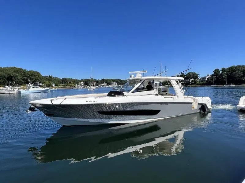 2020 Boston Whaler 420 Outrage in York, ME