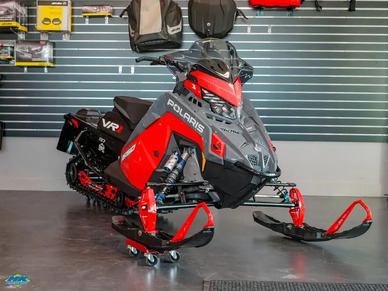 2024 Polaris 650 Indy VR1 137 Indy Red