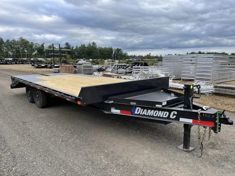 2022 Diamond C Trailers  8.5x20 15K Powder Coated Deck-Over Equipment Trailer