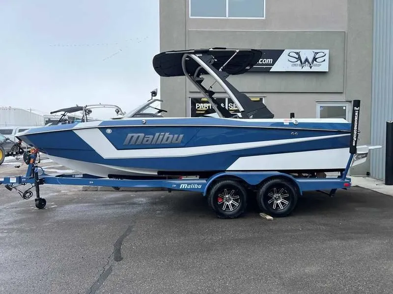 2024 Malibu Boats Wakesetter 21 LX-r in Calgary, AB