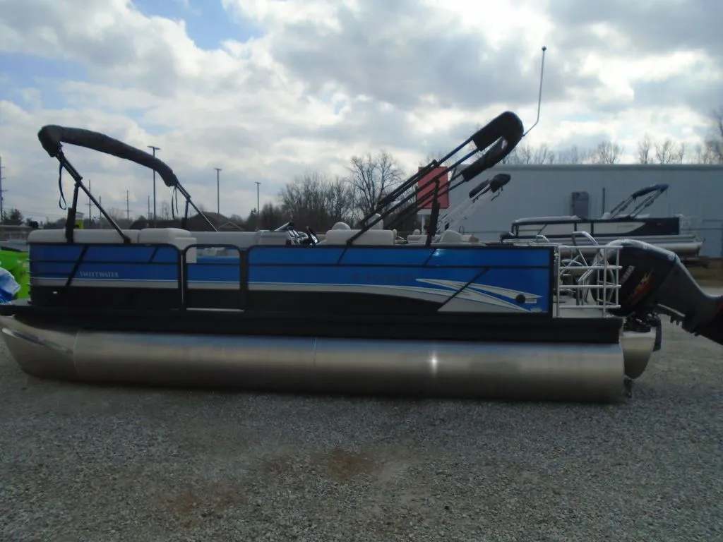 2023 Godfrey Pontoons Sweetwater 2286 SFL iMPACT + Package (29 in. Center Tube) in Syracuse, IN