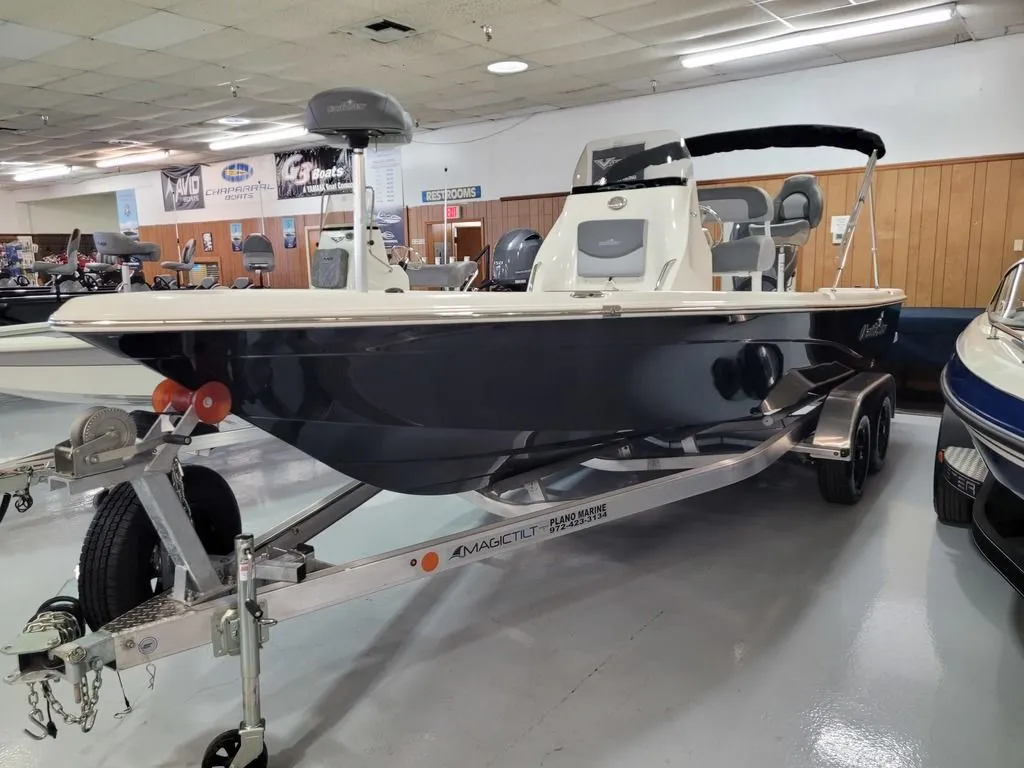 2023 NauticStar 215 XTS