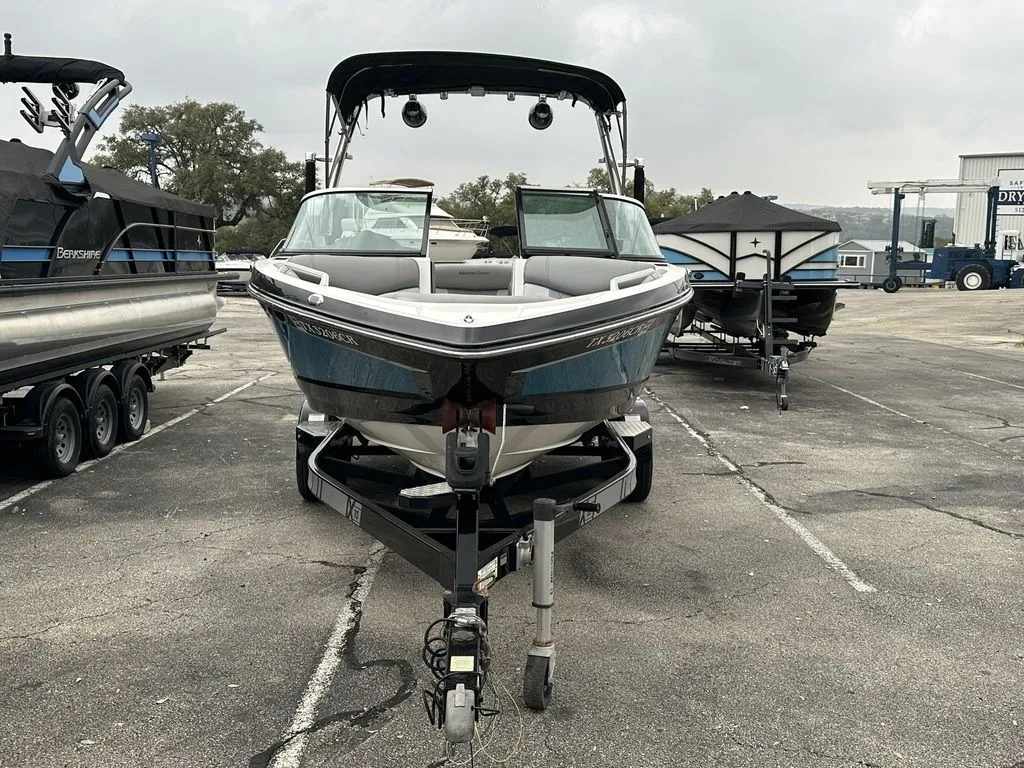 2015 MasterCraft X10