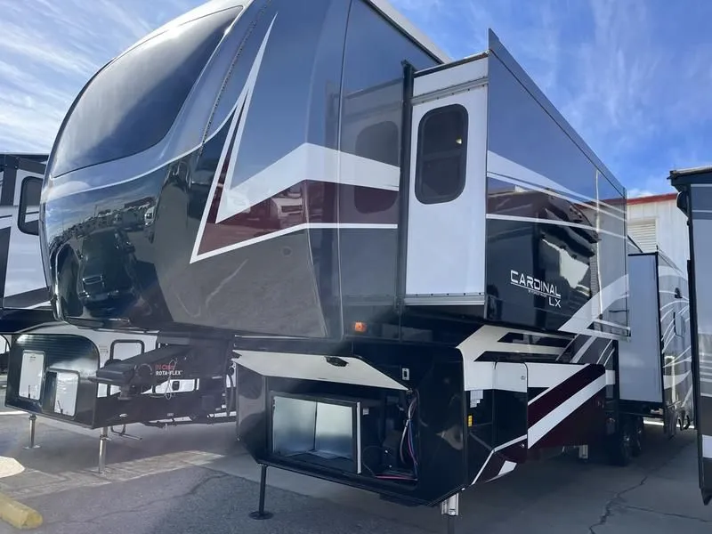 2023 Forest River Cardinal Luxury 380RLX