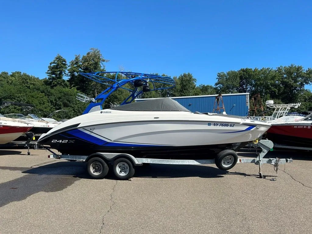 2018 Yamaha Marine 242X E-Series