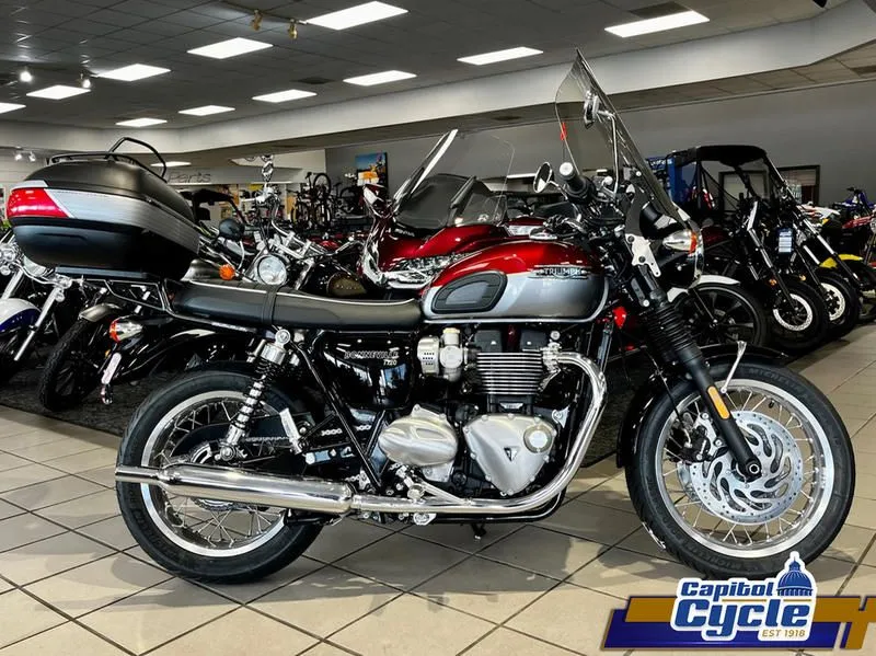 2023 Triumph Bonneville T120 Cordovan Red Silver Ice