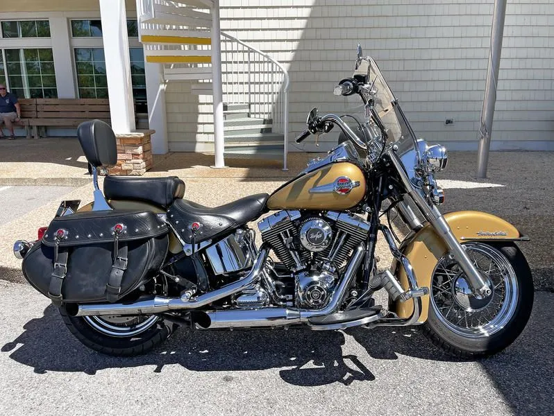 2017 Harley-Davidson FLSTC - Heritage Softail Classic