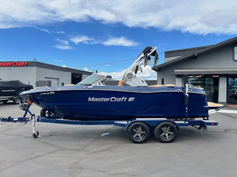 2021 MasterCraft XT21 in Mesa, AZ