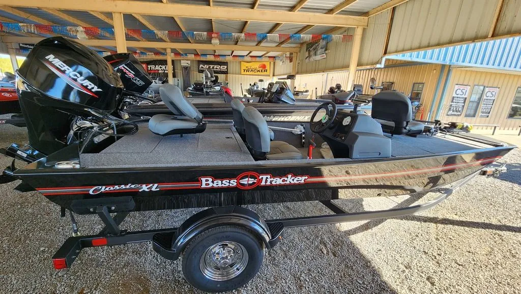 2024 Tracker Boats BASS TRACKER Classic XL