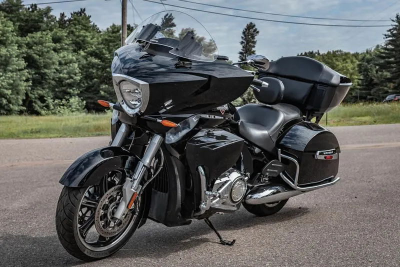 2015 Victory Motorcycles Cross Country Tour Gloss Black
