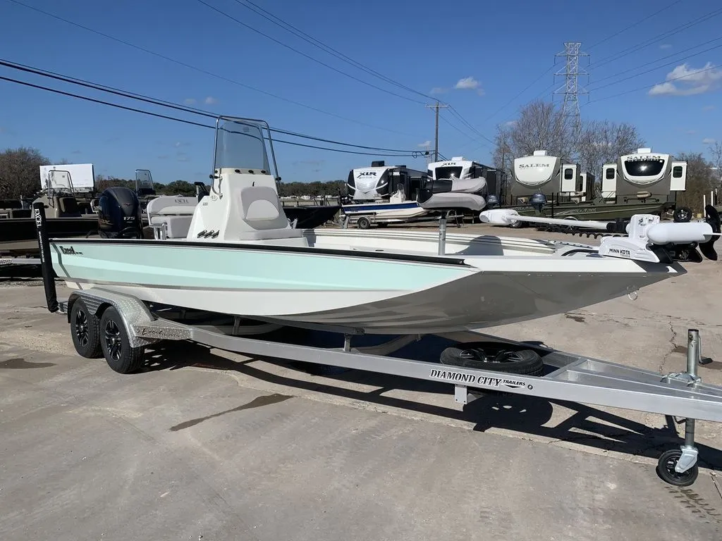 2022 Excel Boats Bay Pro 220 in Clute, TX