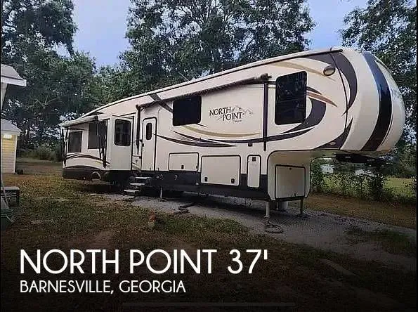 2017 Jayco North Point 377RLBH