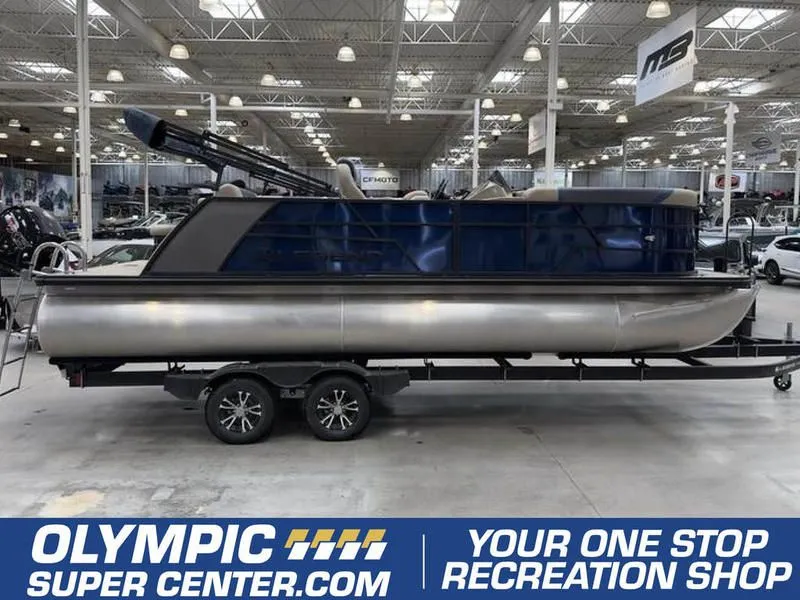 2023 Legend Boats E-Series 23 Dual Lounge Triple-Tubes