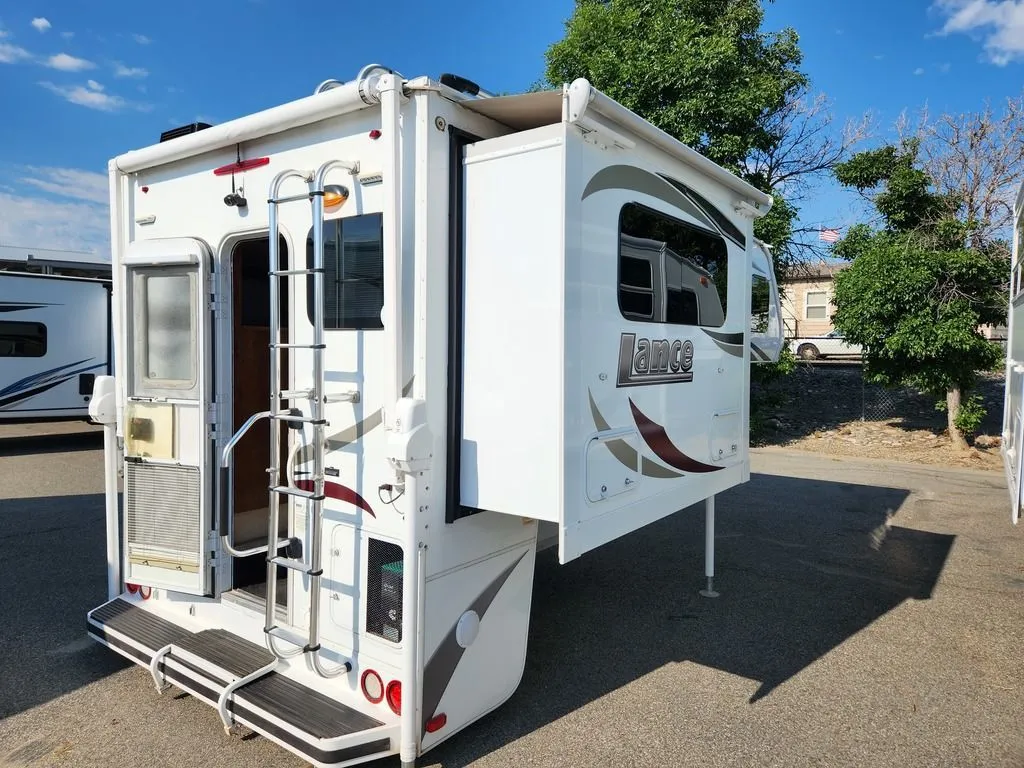 2019 Lance Truck Campers 855S