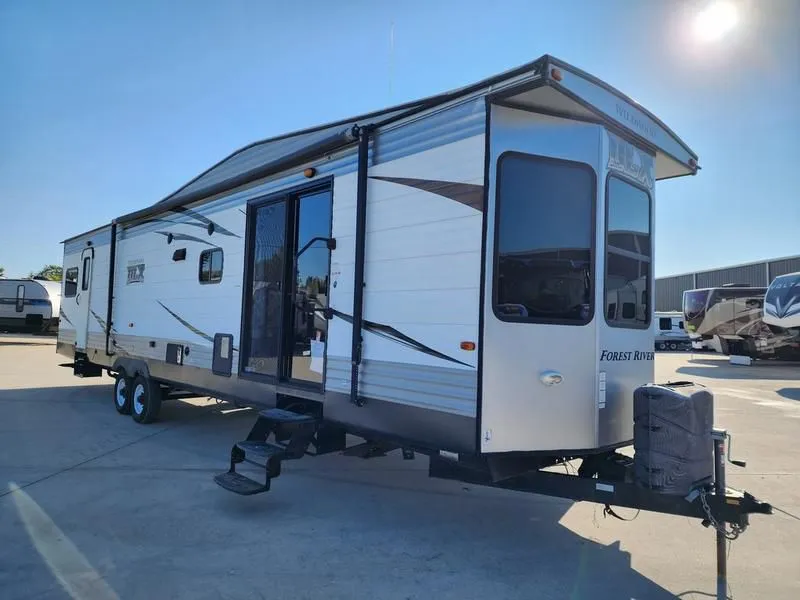 2016 Forest River Wildwood DLX 39FDEN