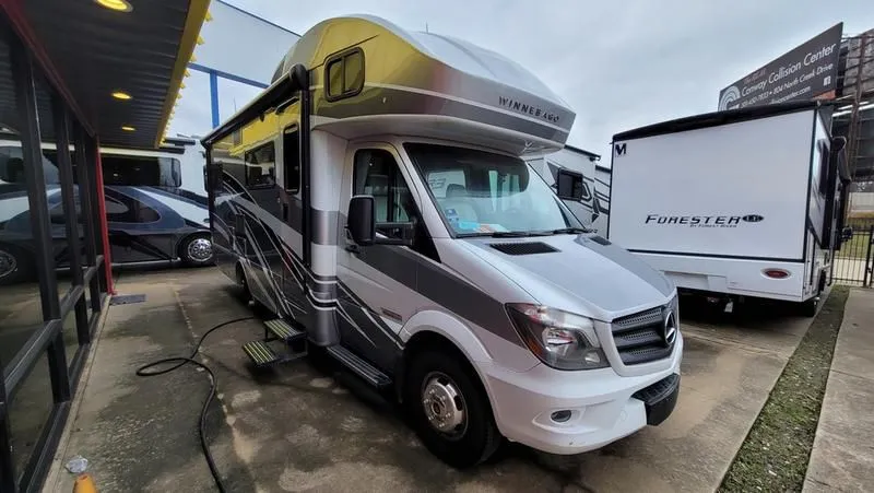 2017 Winnebago NAVION Navion 24G