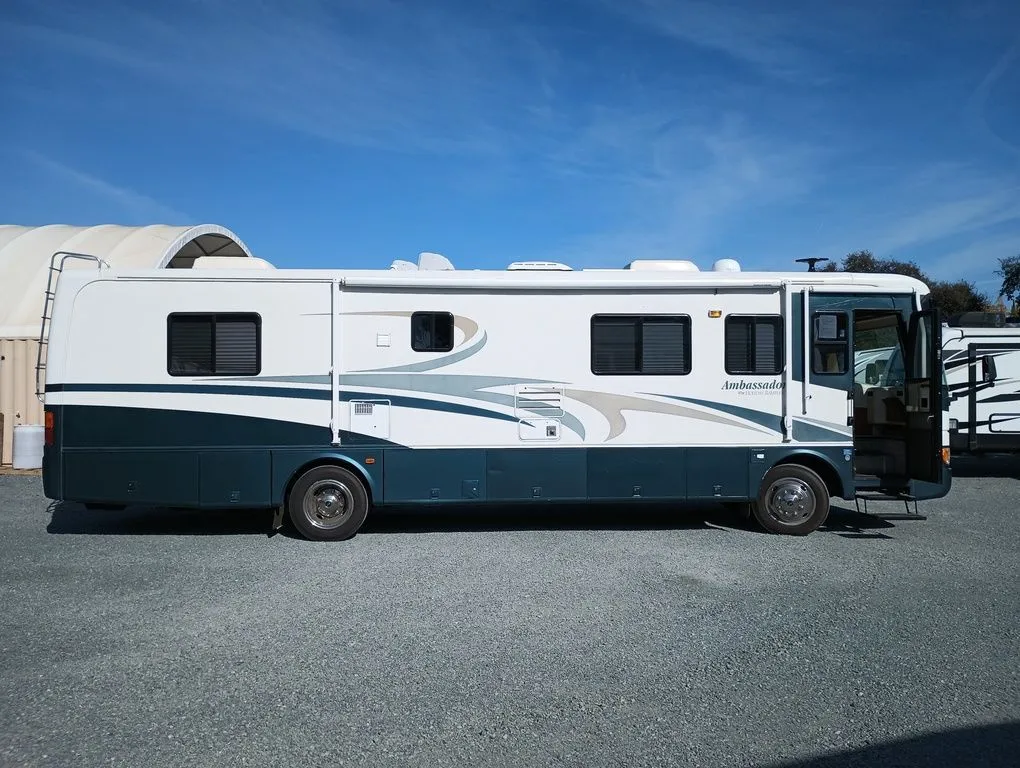 2001 Holiday Rambler Ambassador 36PBD