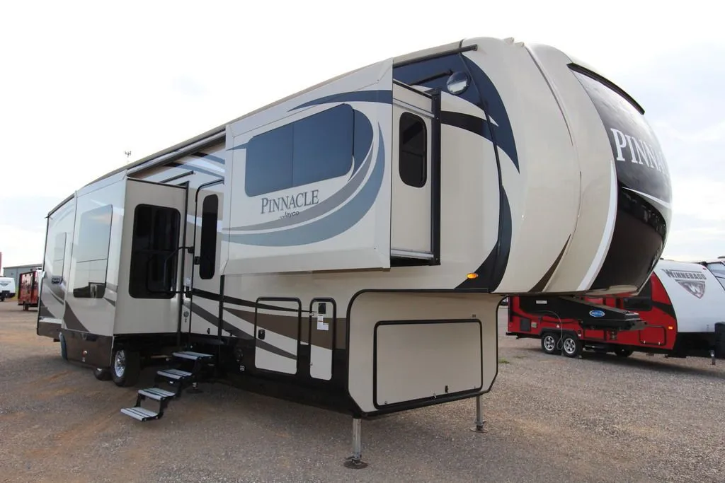 2017 Jayco Pinnacle 38FLSA