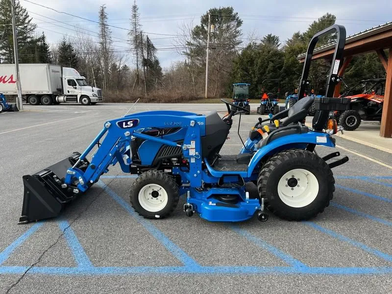 2022 LS Tractor MT225S LOADER AND MOWER