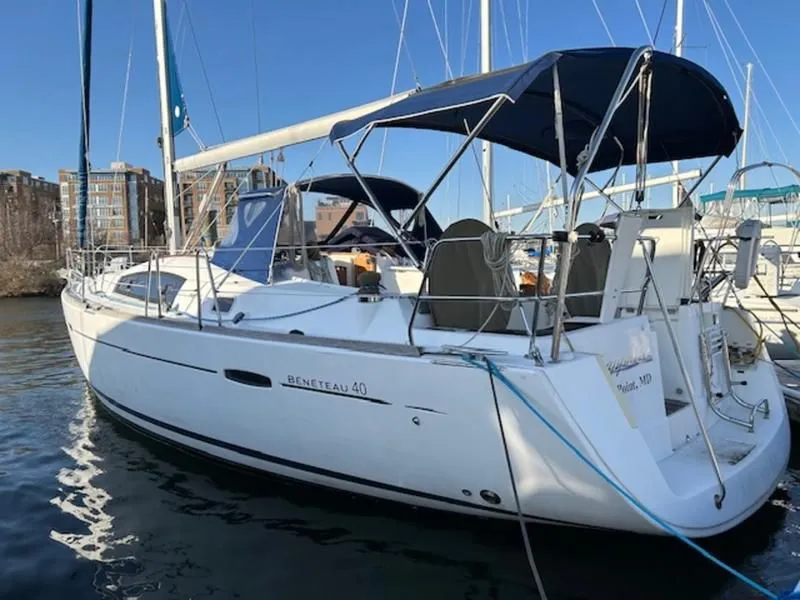 2009 Beneteau Oceanis 40 in Shady Side, MD