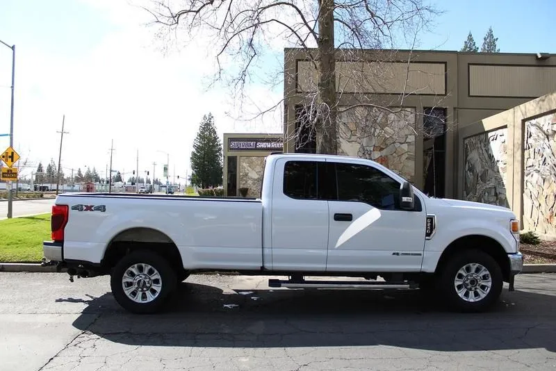 2022 Ford F-250 XLT Super Duty SuperCab Long Bed