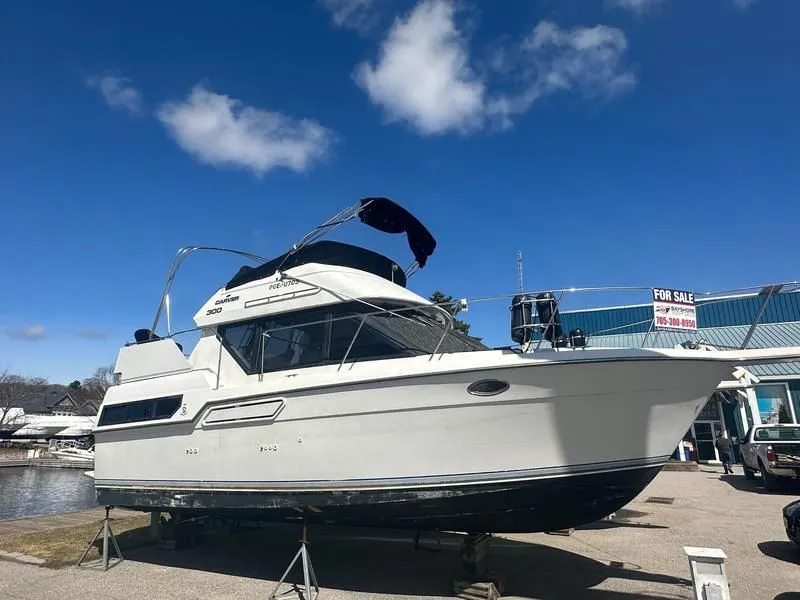 1993 Carver Yachts 300 AC in Midland, ON