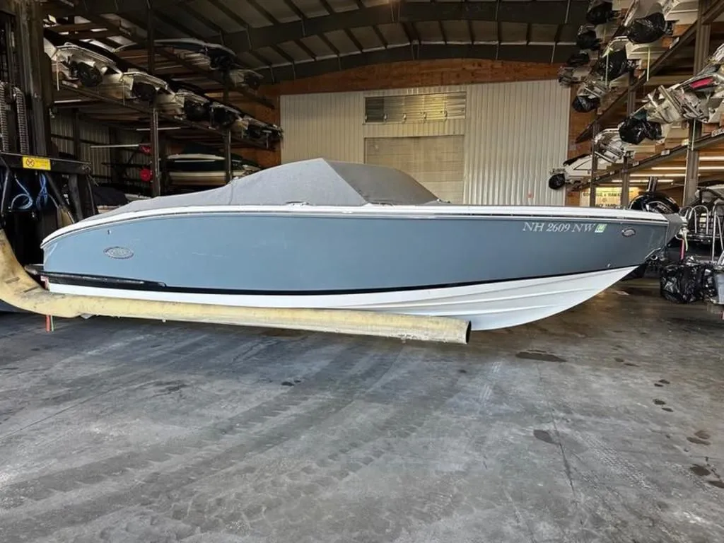 2022 Cobalt Boats CS23