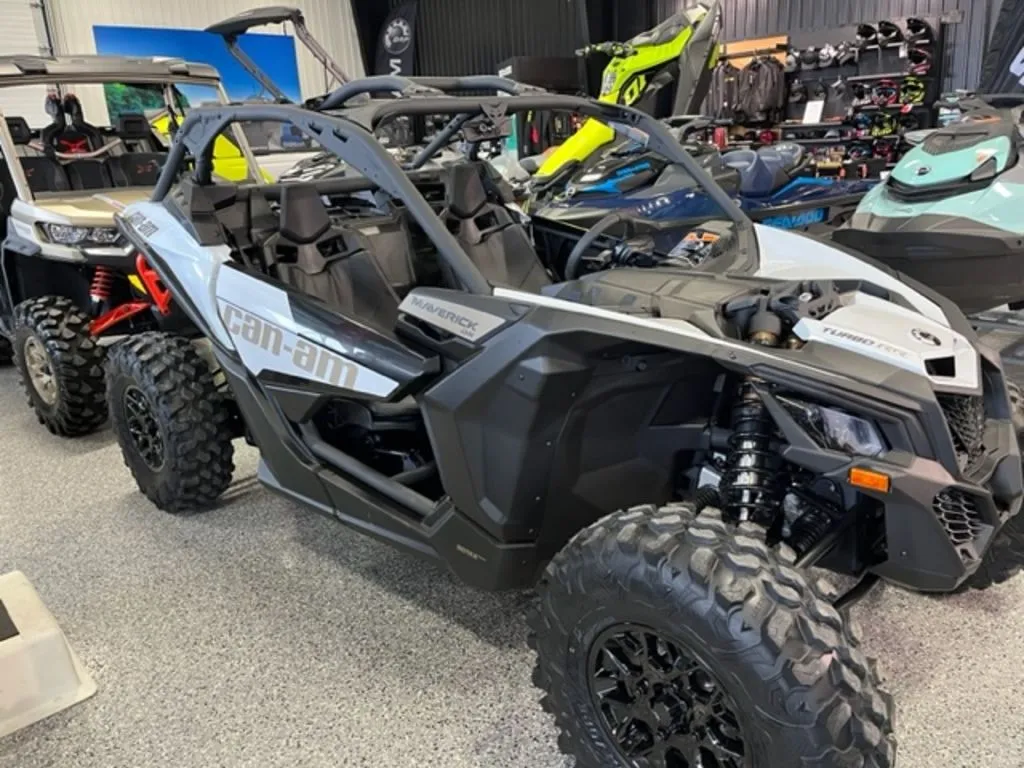 2024 Can-Am Maverick X3 DS Turbo Catalyst Gray