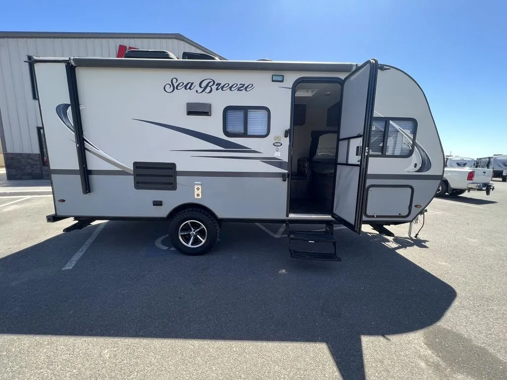 2019 Pacific Coachworks Sea Breeze Mini 16BB