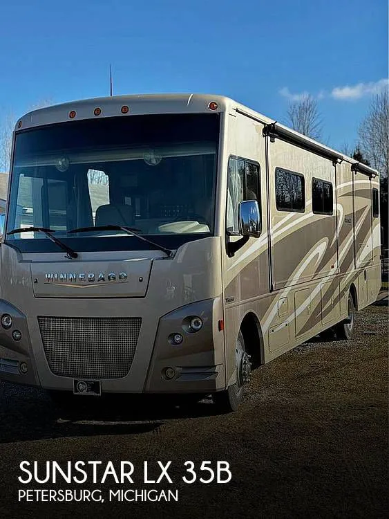 2017 Winnebago Sunstar lx 35b