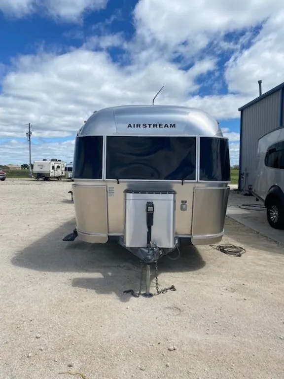 2012 Airstream Flying Cloud 28