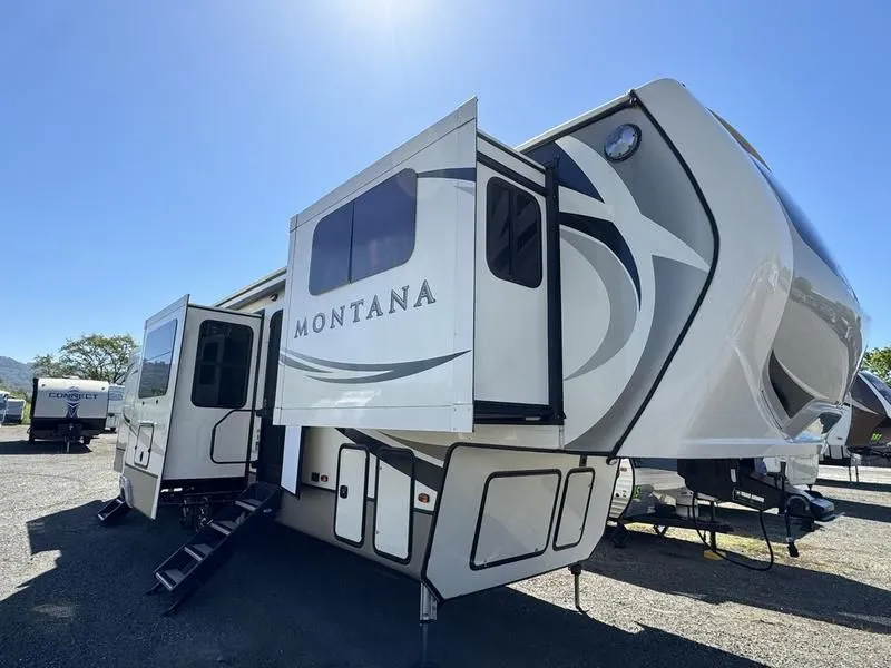 2018 Keystone RV Montana 3731FL