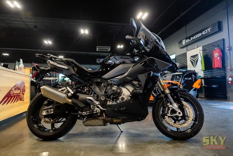 2023 BMW S 1000 XR Triple Black