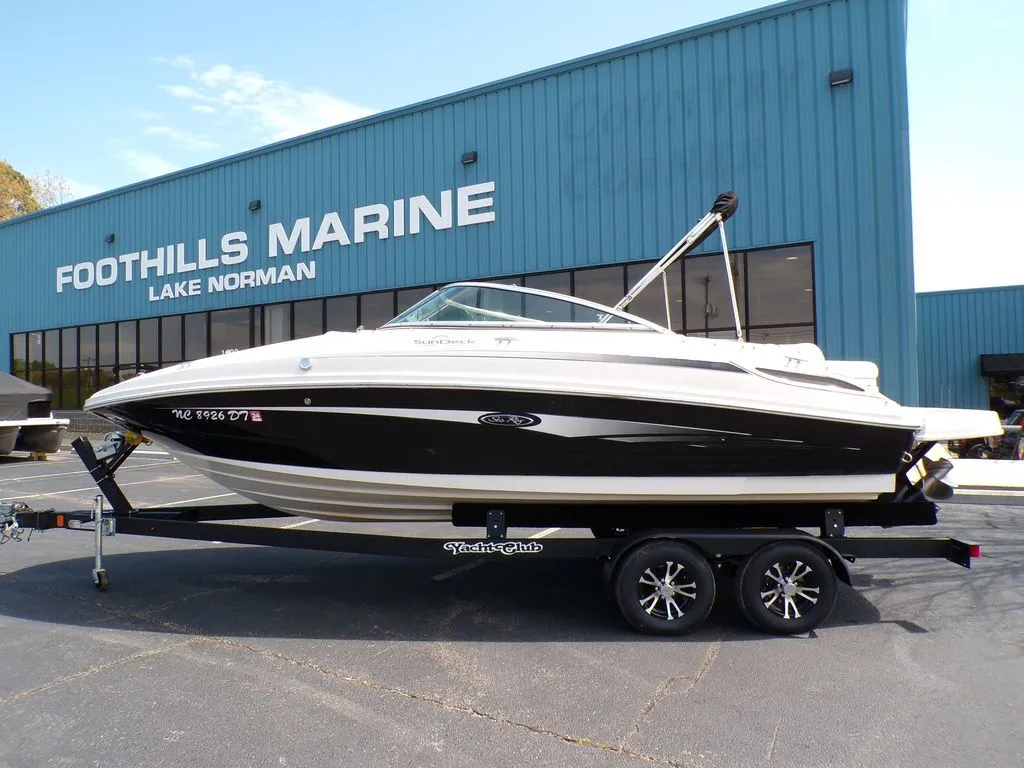 2008 Sea Ray 210 Sundeck in Mooresville, NC