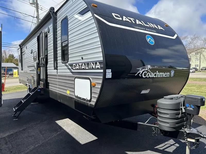 2024 Coachmen Catalina Legacy Edition 343BHTS (2 Queen Beds)