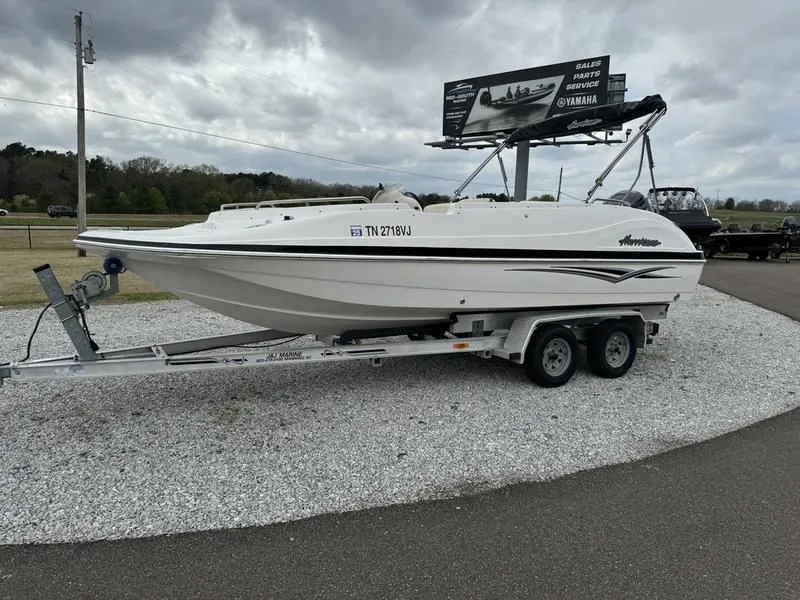 2005 Hurricane FUN DECK 202