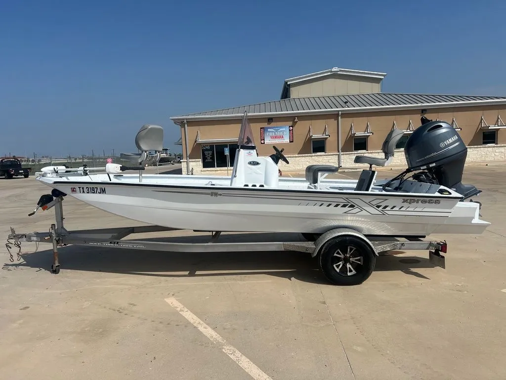 2019 Xpress Boats SW18B