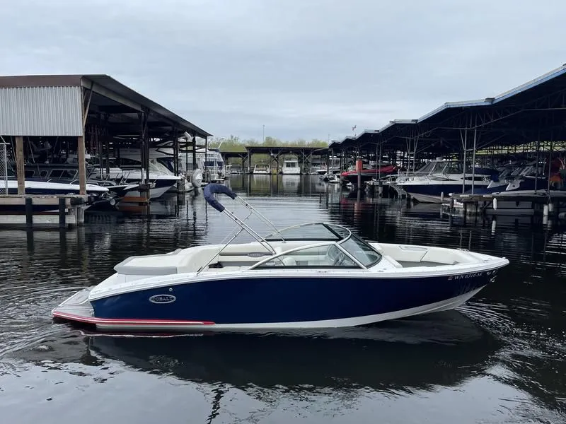 2017 Cobalt Boats CS23