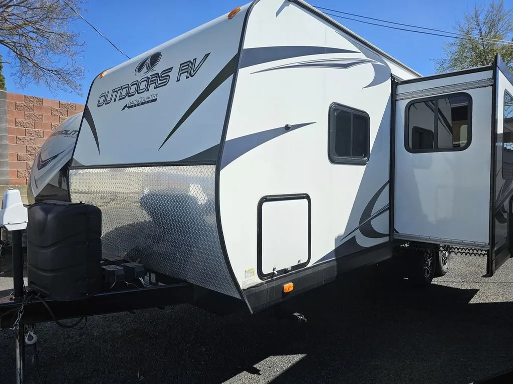 2018 Outdoors RV Black Rock 23BKS Back Country