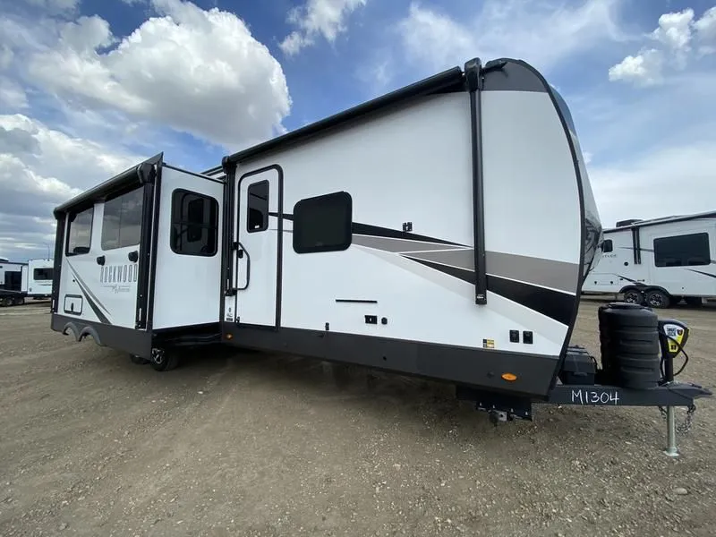 2023 Forest River ROCKWOOD SIGNATURE ULTRA LITE 8336BH