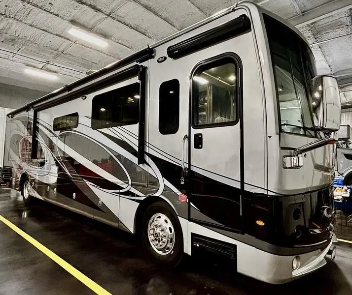 2020 Fleetwood Discovery 38F