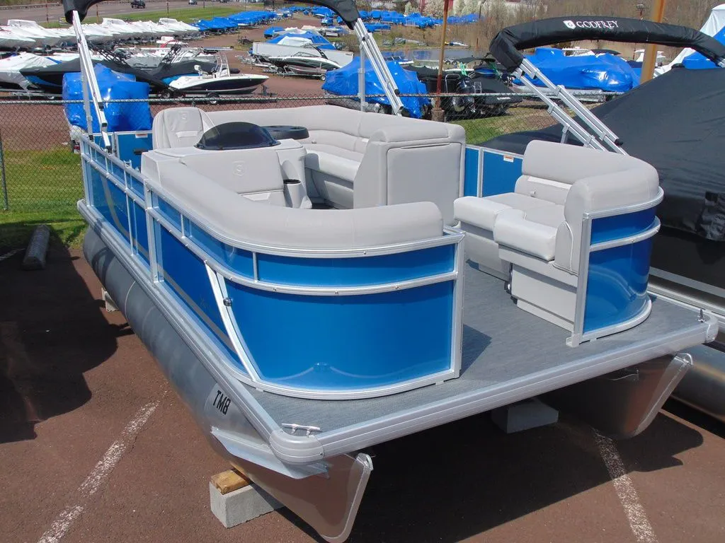 2024 Godfrey Pontoons Xperience 1680 CX 25 in. Package