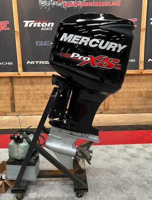 2017 Mercury Marine Pro XS 250 HP