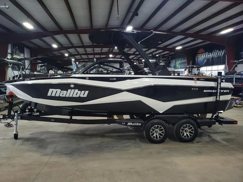 2023 Malibu Boats 22 LSV in Fort Smith, AR