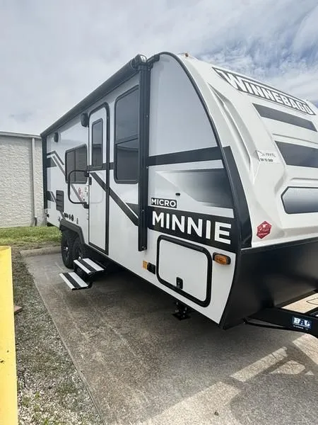 2024 Winnebago Micro Minnie 2108FBS