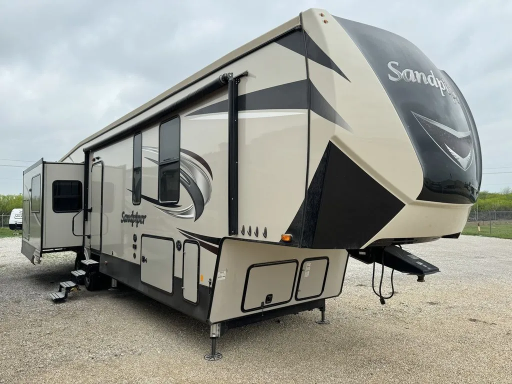 2019 Forest River Sandpiper 372LOK