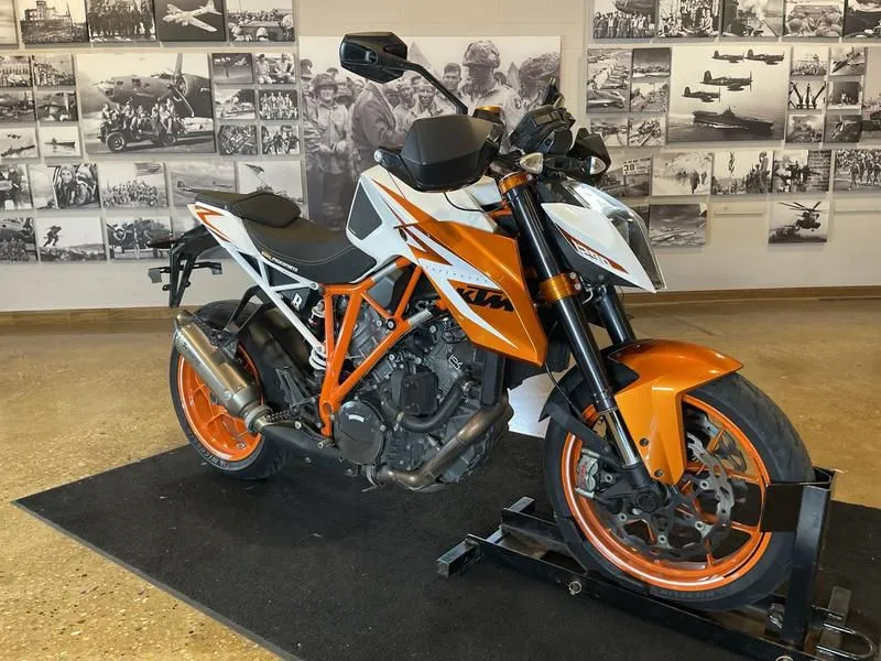 2016 KTM 1290 Super Duke SE